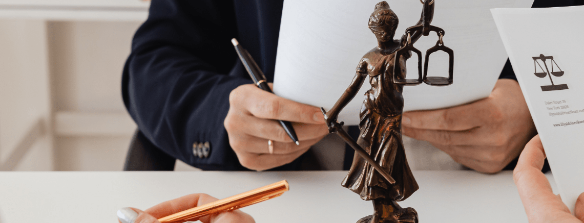 Sağlık Hizmetlerinde Tanıtım ve Bilgilendirme Faaliyetleri: 2023 ve 2025 Yönetmeliklerinin Karşılaştırmalı Değerlendirmesi