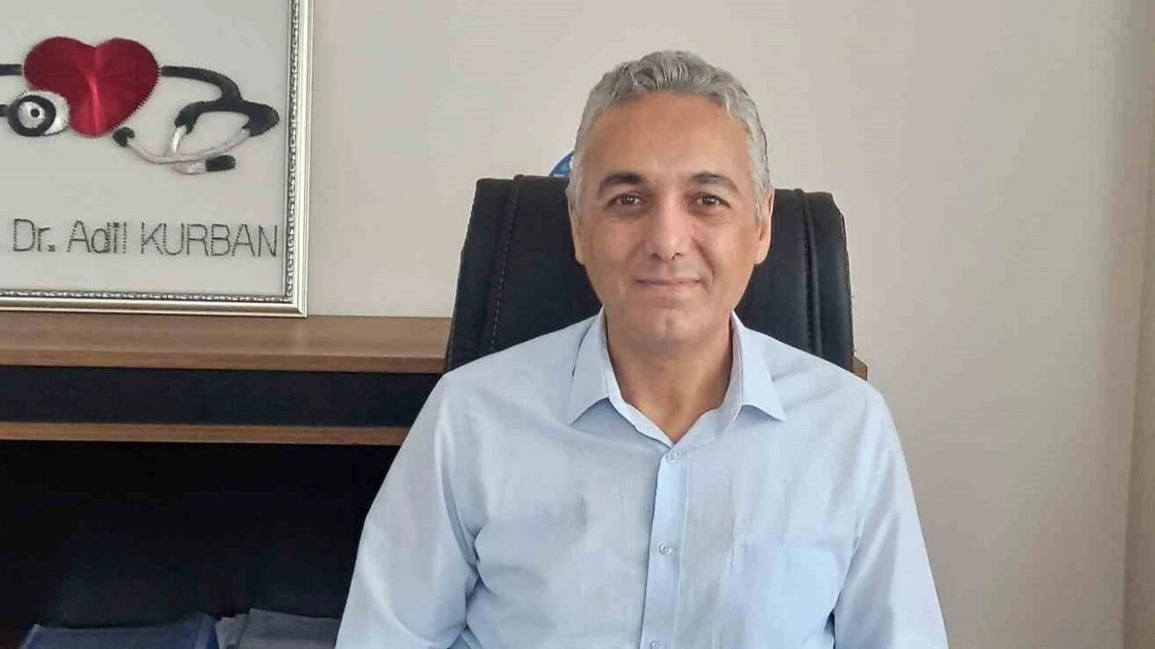 Hekimsen Genel Başkanı Adil Kurban’dan Maaş Tepkisi: “Hekimi Adam Yerine Koymamaktır”